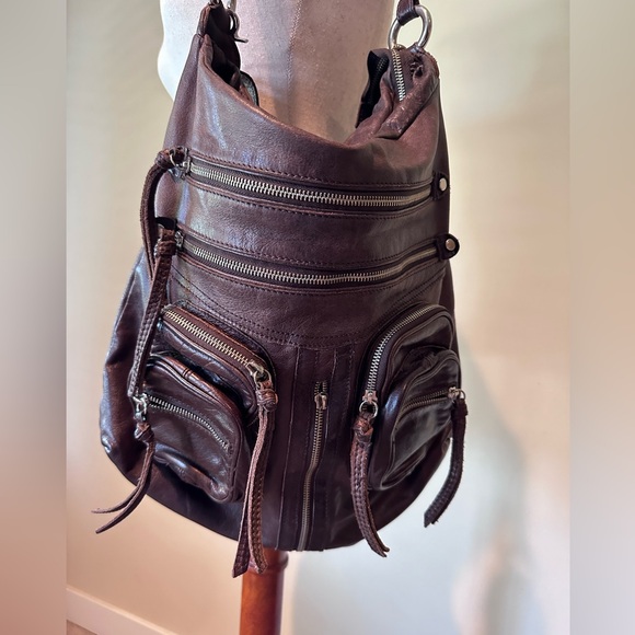 Tano Large Dark Brown Leather Carryall Crossbody/Shoulder Bag - Picture 10 of 11